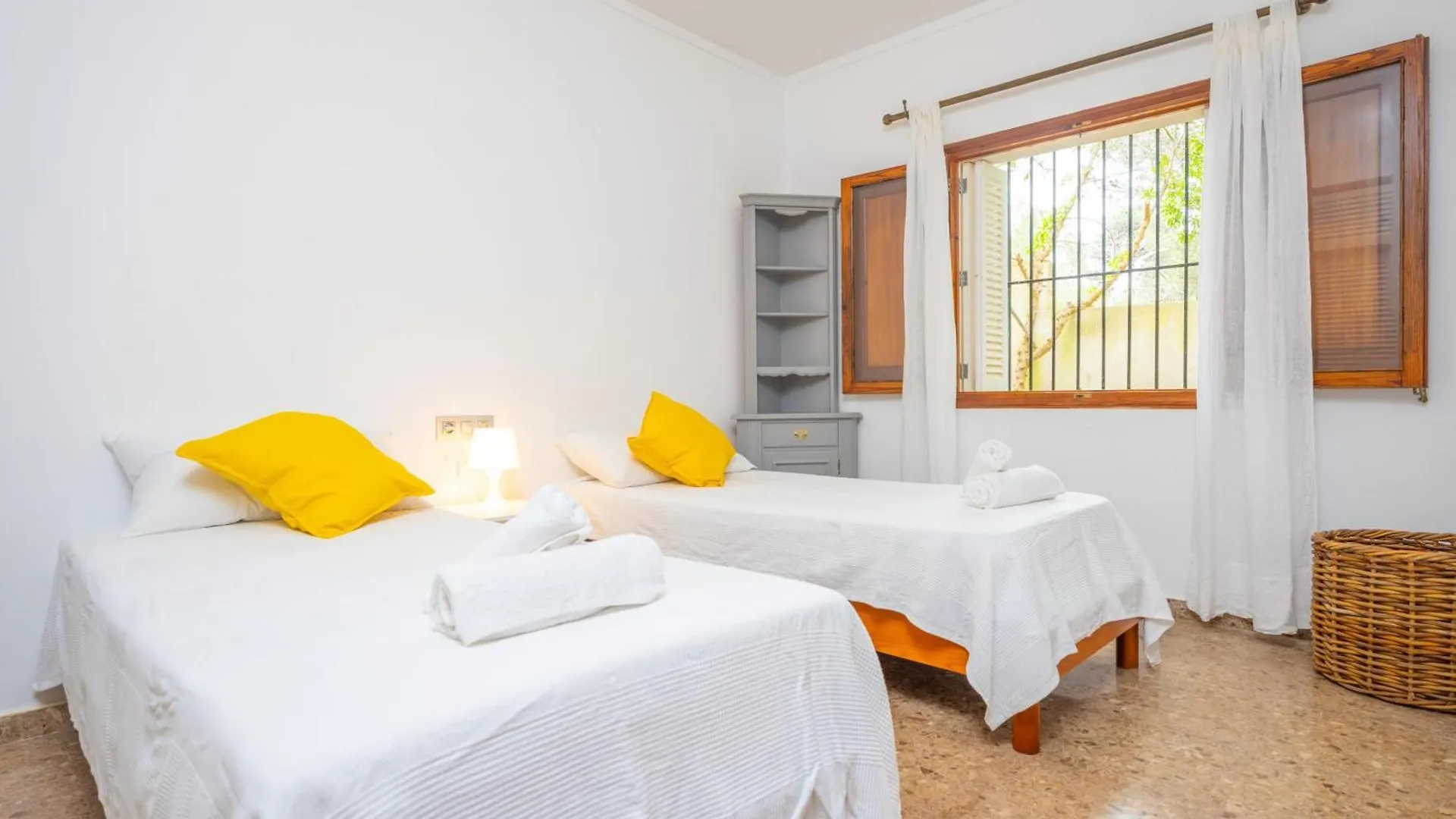 Can Quiros - Beautiful House With Free Wifi Just A Few Steps From The Coast Of Can Picafort Can Picafort